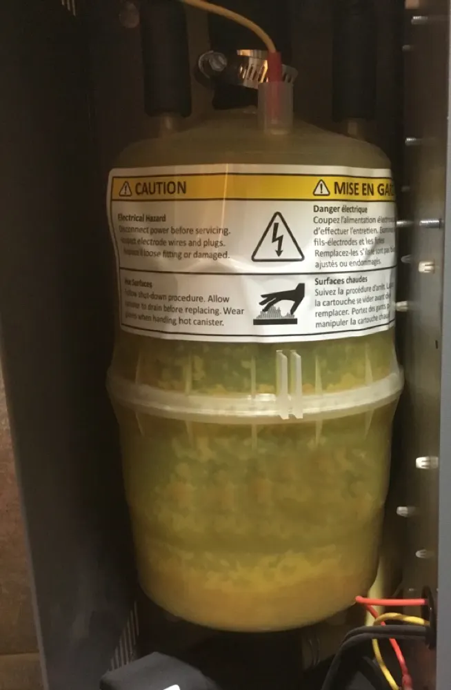Electrode cylinder: mineral-laden water