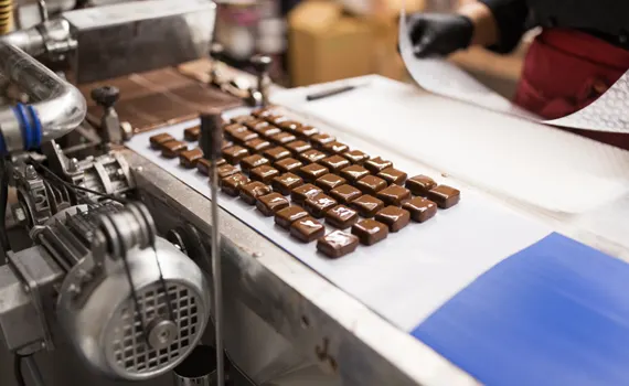 Cooling tunnel dehumidification application in chocolate and confectionery production